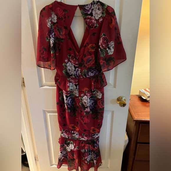 Hope & Ivy Flutter Sleeve Midi Tea Dress in Mixed Floral - Picture 6 of 9